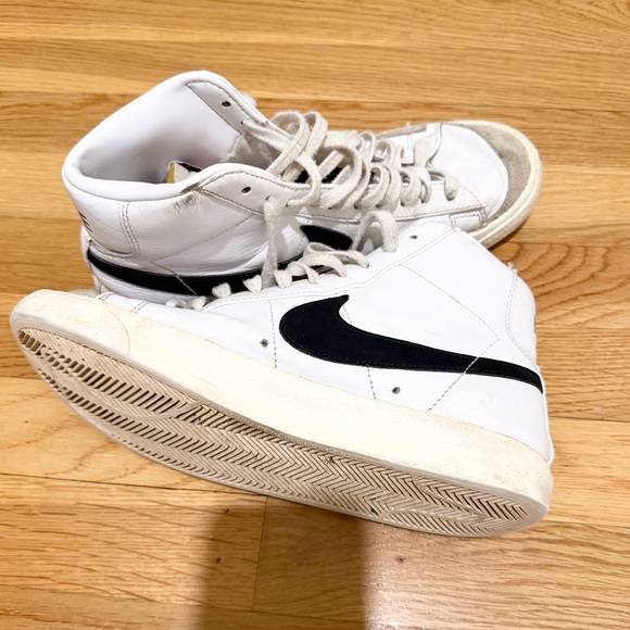 Nike Blazer Mid 77 Womens High Top Sneaker White Sail Black Leather Suede US 9 - Picture 8 of 12